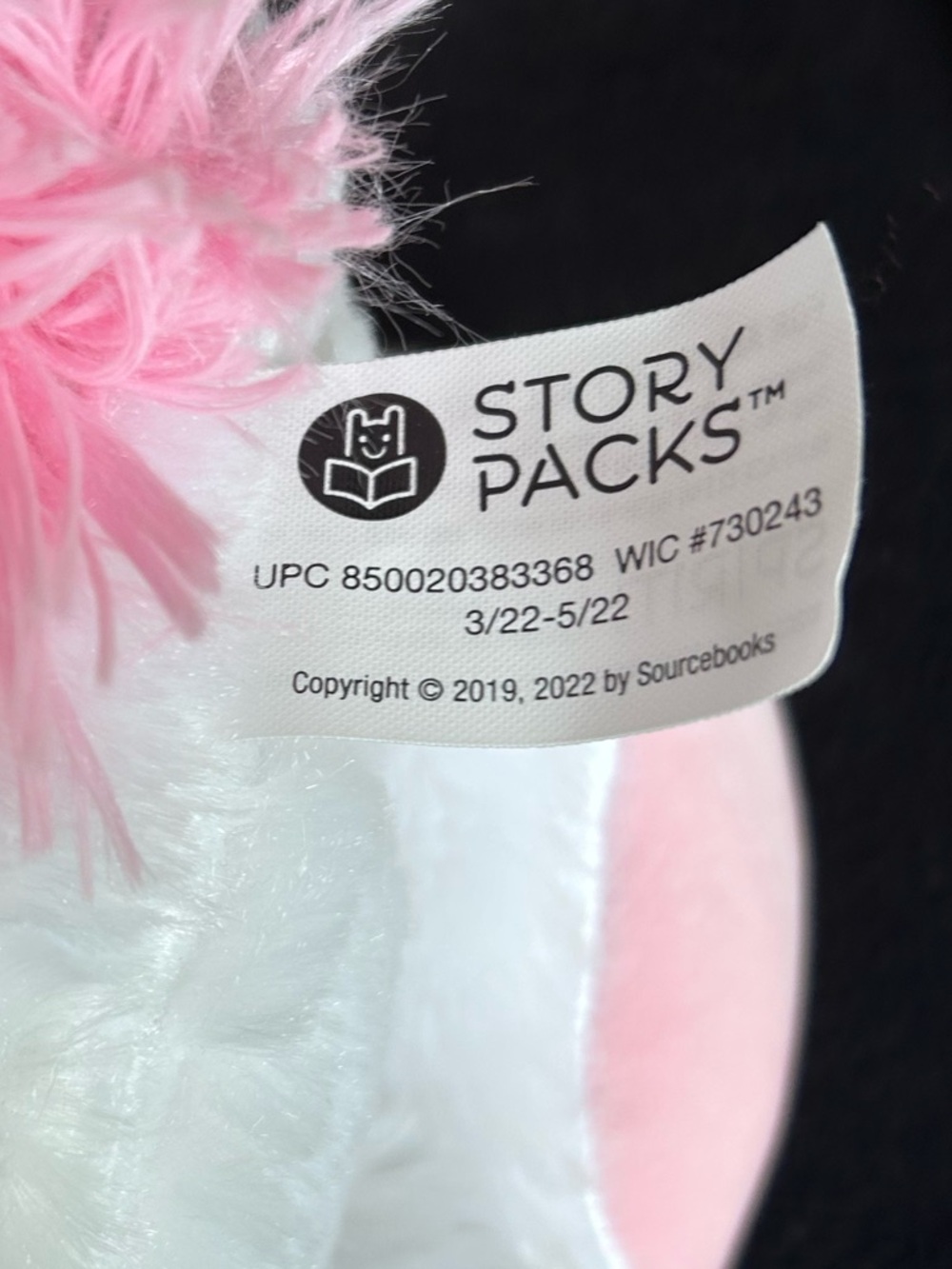 “How to Catch a Unicorn” stuffy and book - Picture 6 of 9